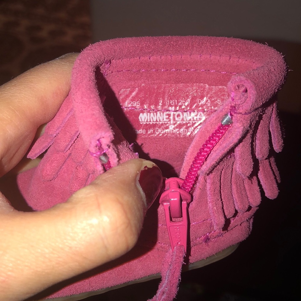 Pink Minnetonka booties - Picture 4 of 4